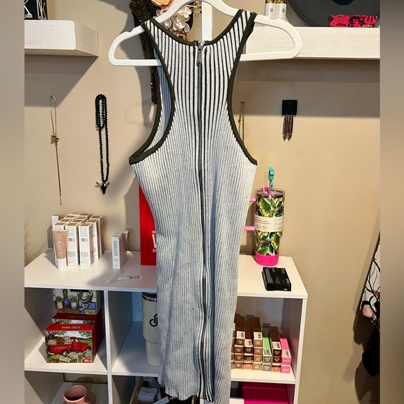 NWOT SER.O.YA Jill Ribbed Halter Mini Dress With Zip Up Back - Picture 11 of 11